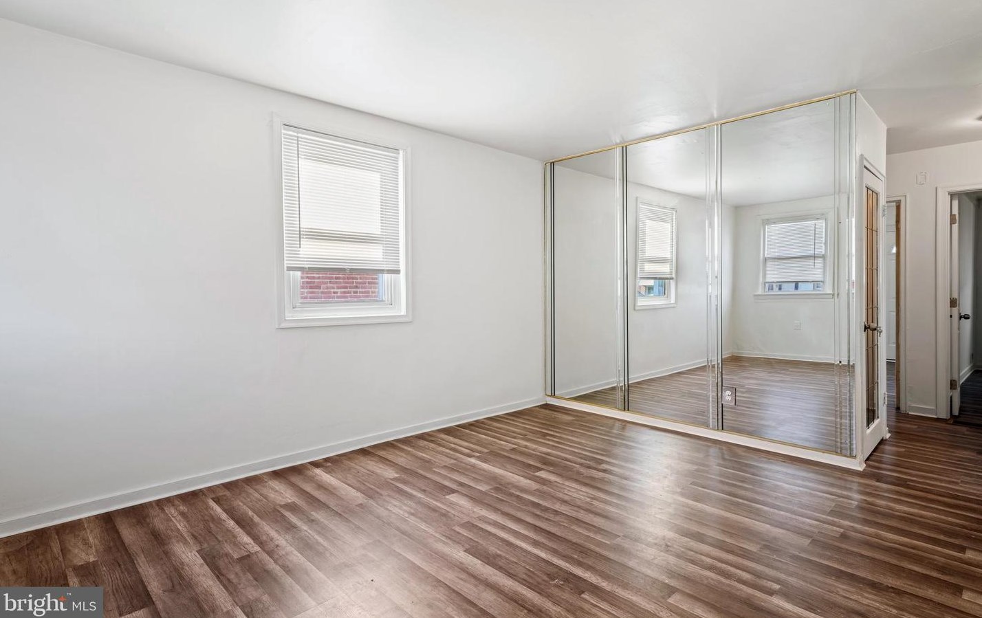 930 Burnside Rd, Sharon Hill, PA 19079
