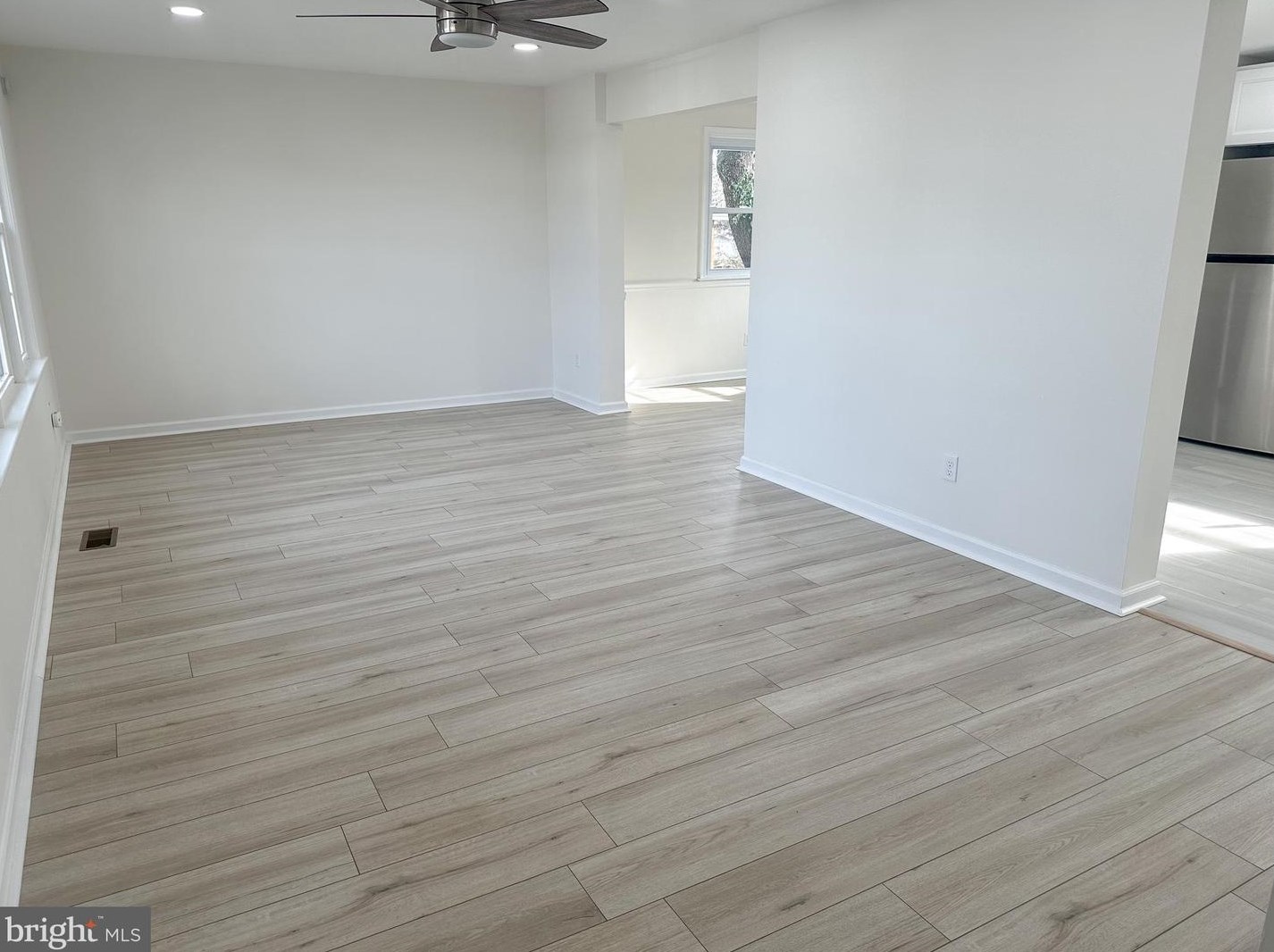 323 Massasoit St, Tinicum Township, PA 19029