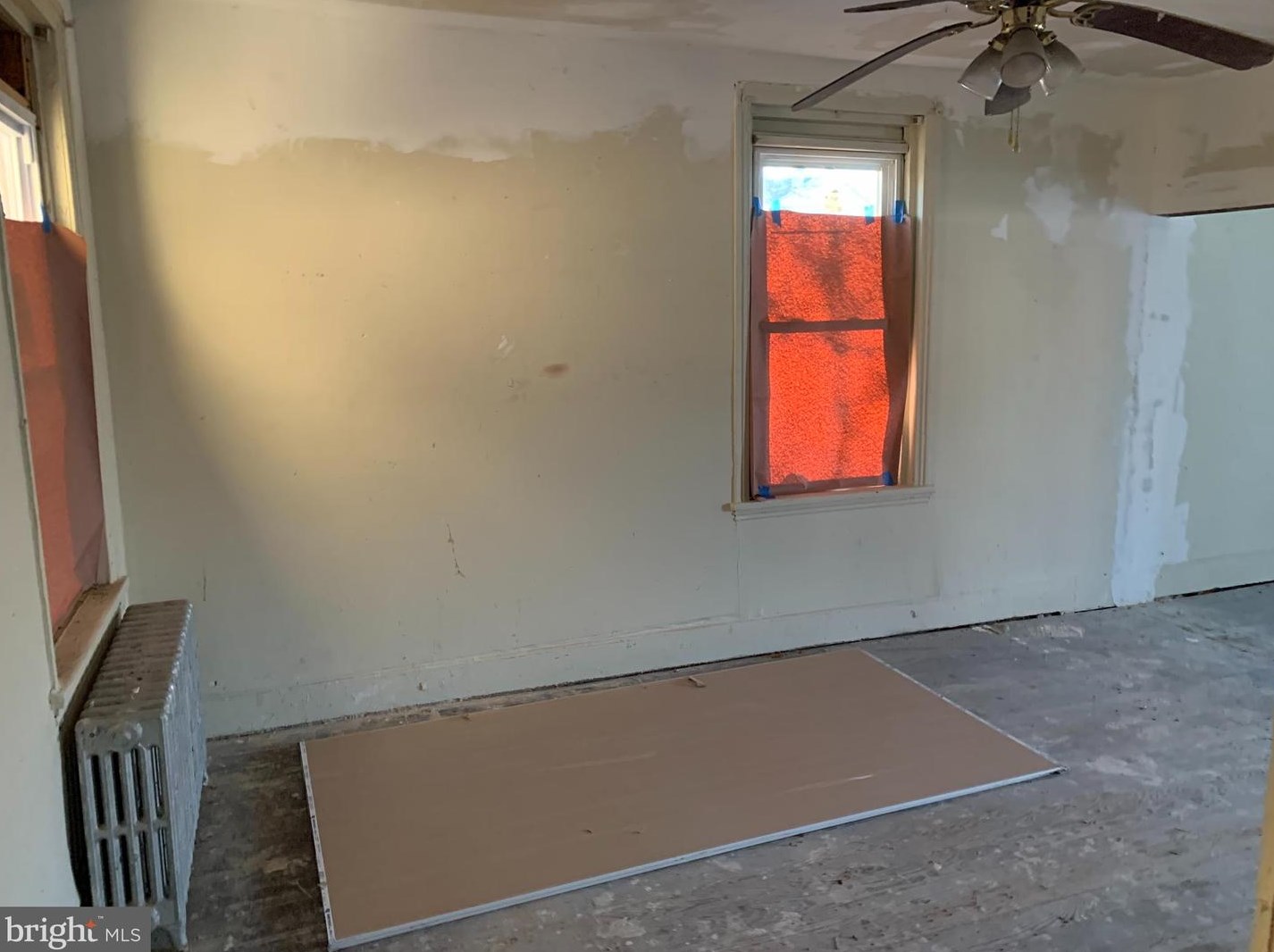 337 10th St, Chester PA  19013-5902 exterior