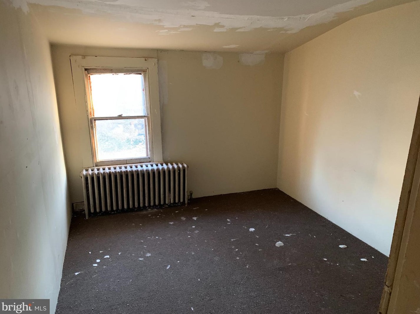 337 10th St, Chester PA  19013-5902 exterior