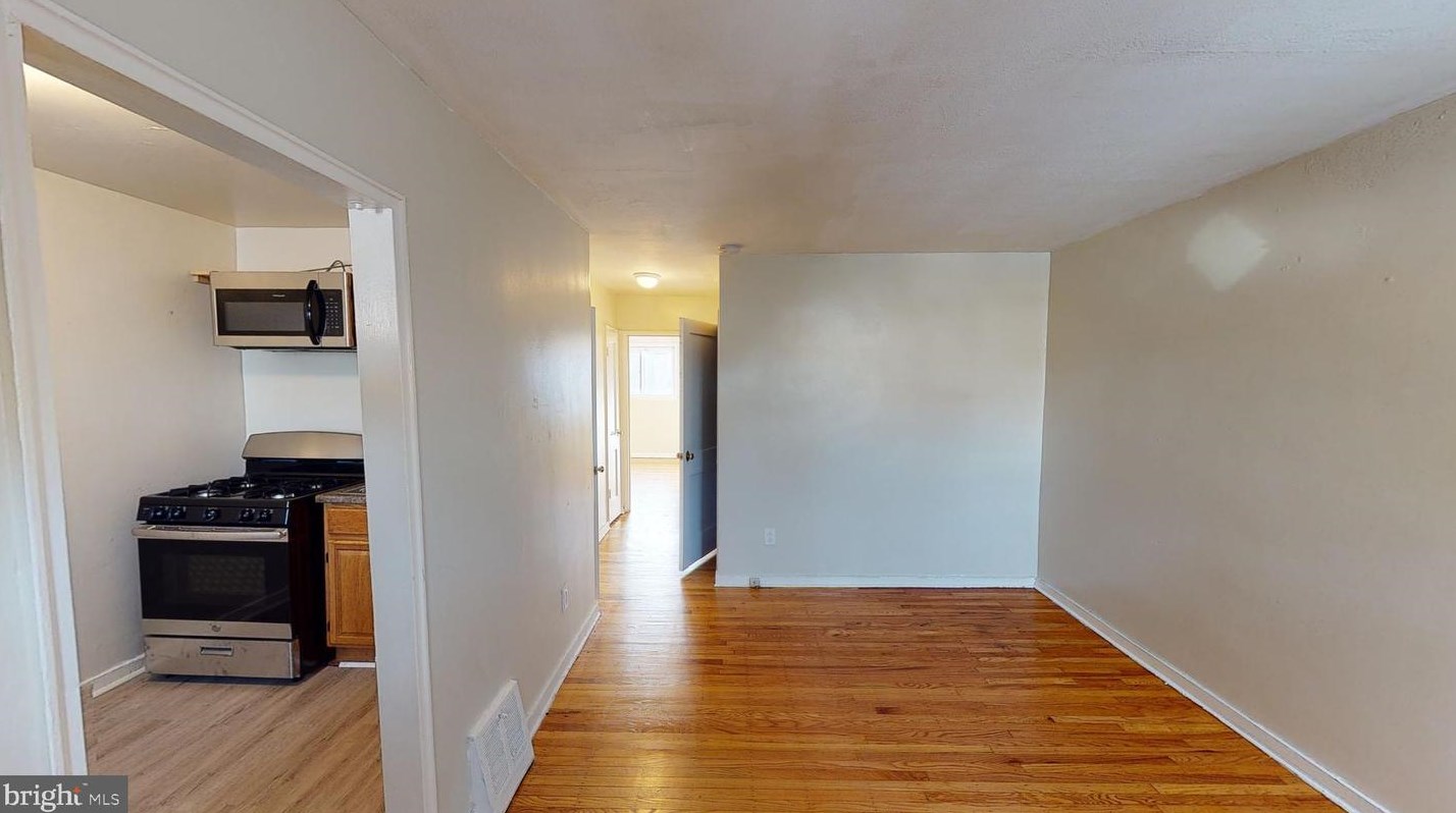 928 Barker Rd, Sharon Hill, PA 19079