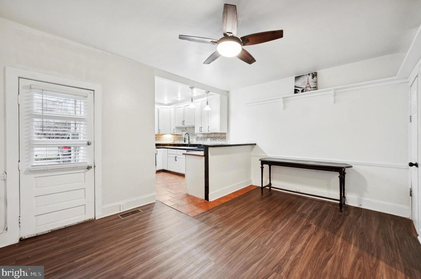 30 State Rd, Upper Darby PA 19082-1610 exterior