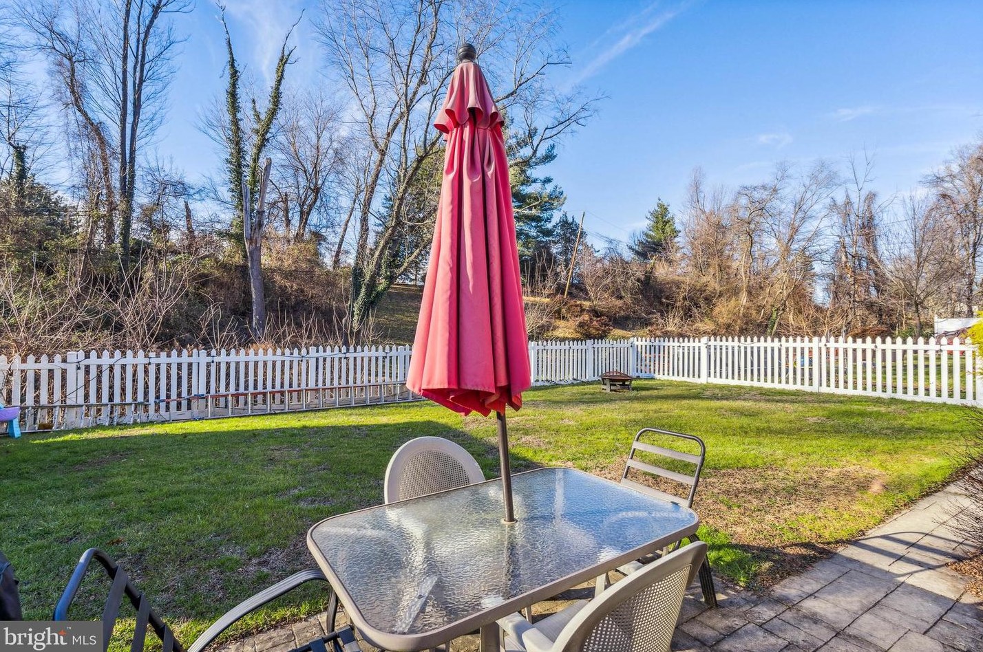 424 Brookhaven Rd, Chester PA  19015-1802 exterior