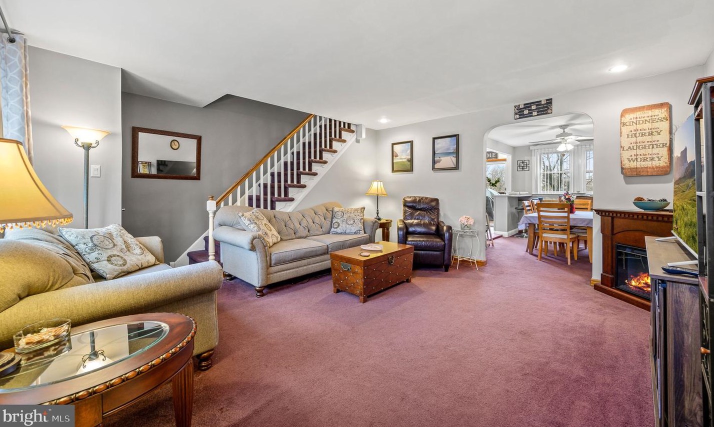246 Bridge St, Oakview, PA 19026