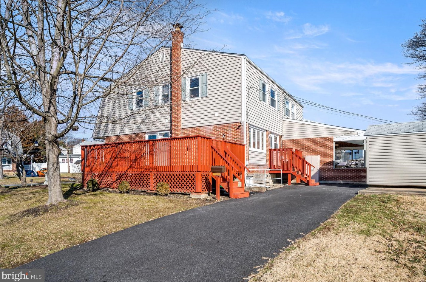 1412 Blackrock Rd, Swarthmore, PA 19081-2825