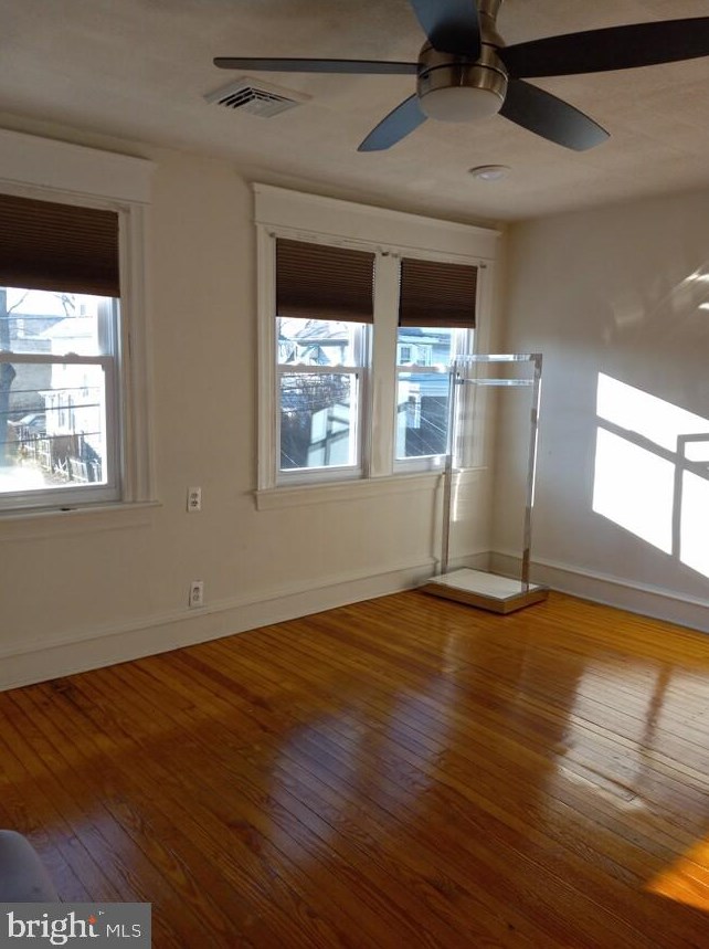125 Barker Ave, Sharon Hill, PA 19079-1417