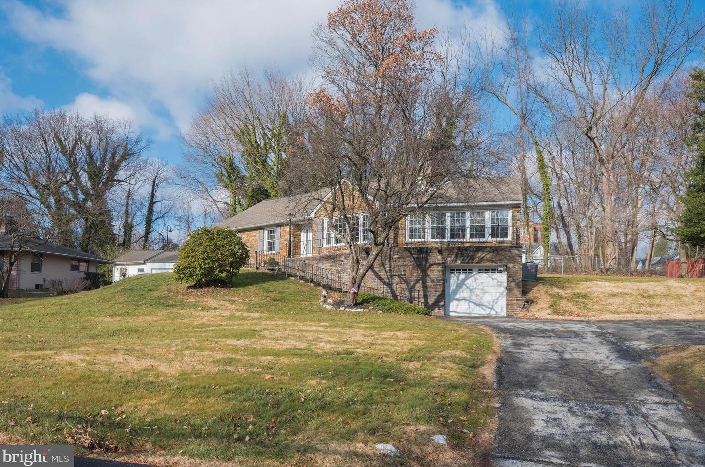 10 Bryn Mawr Ave, Newtown Square, PA 19073