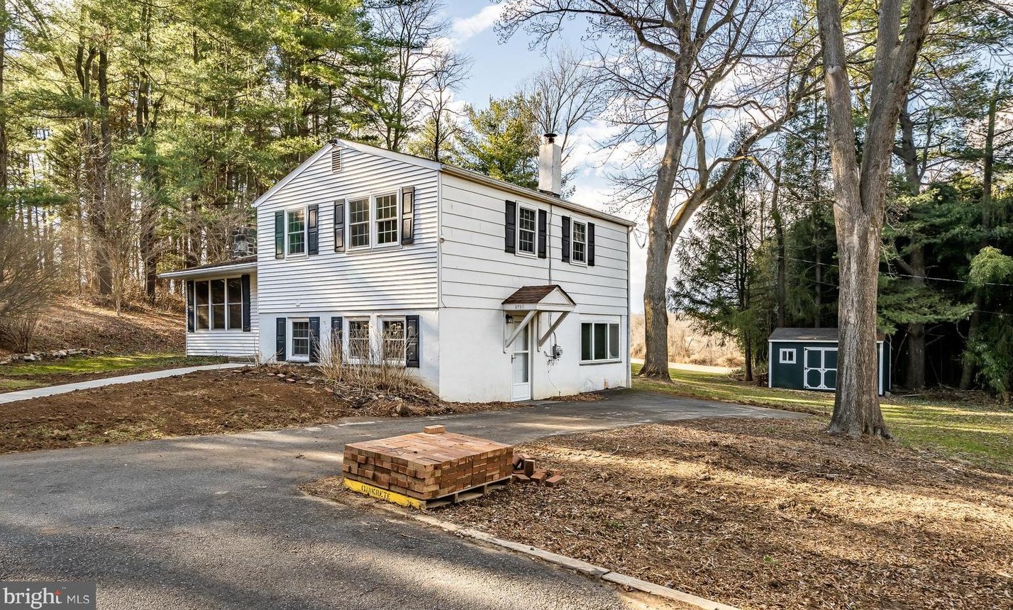 1816 Valley Rd, Newtown Square, PA 19073