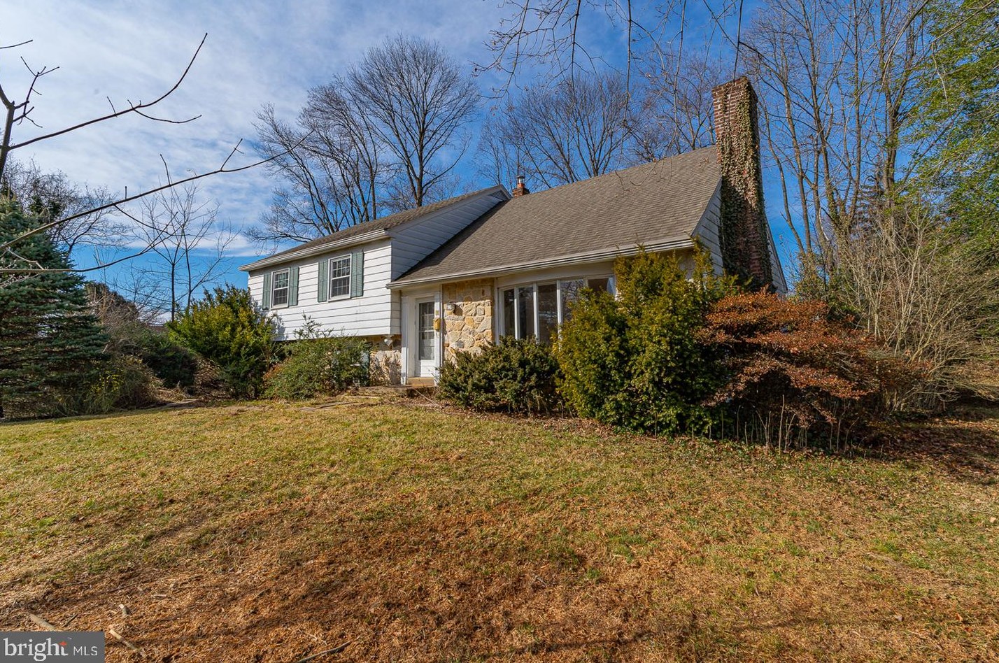 7 Sharpless Ln, Media, PA 19063