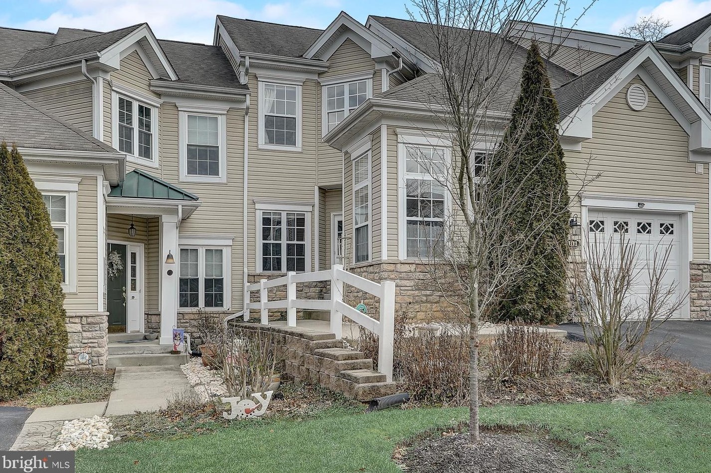 101 Dresner Cir, Boothwyn, PA 19061