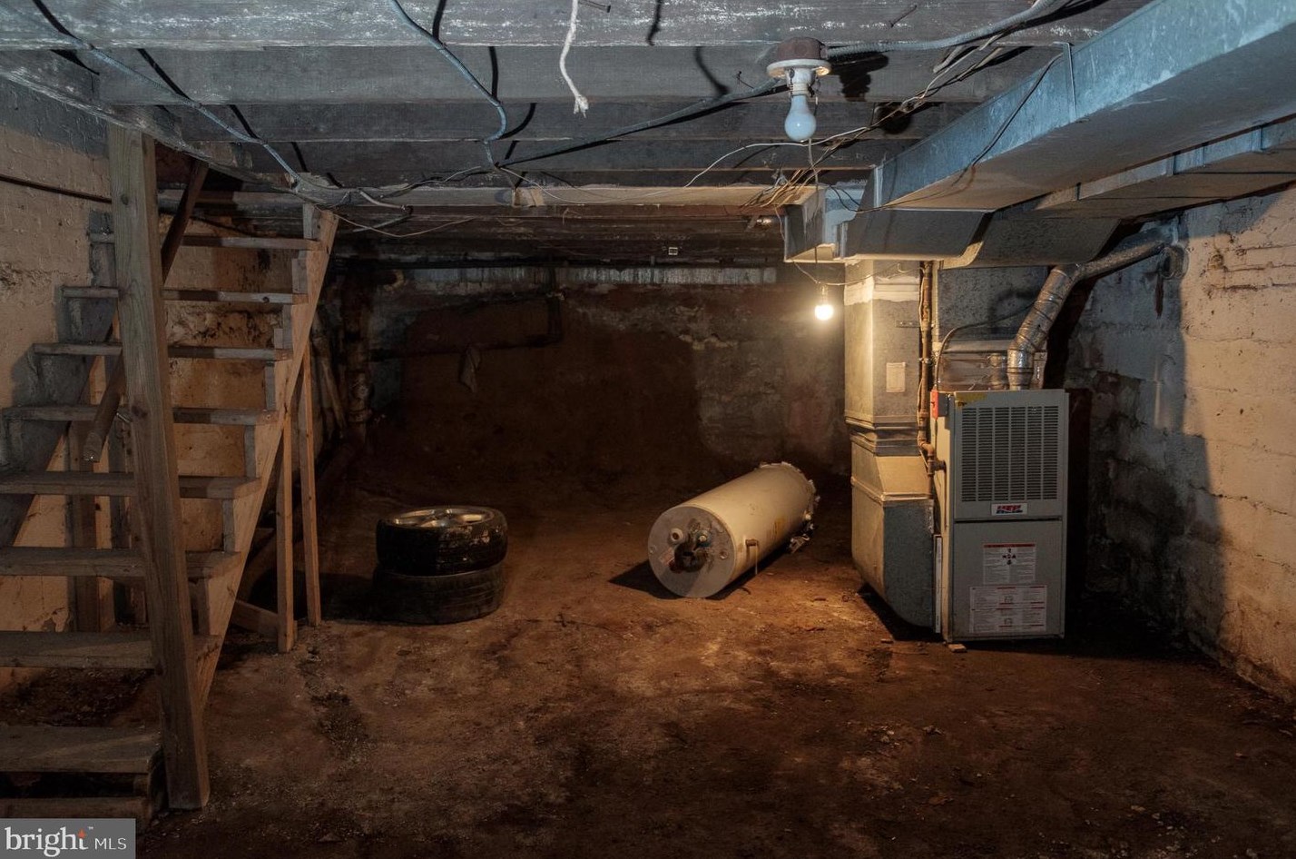 1033 Townsend St, Chester PA  19013-2435 exterior