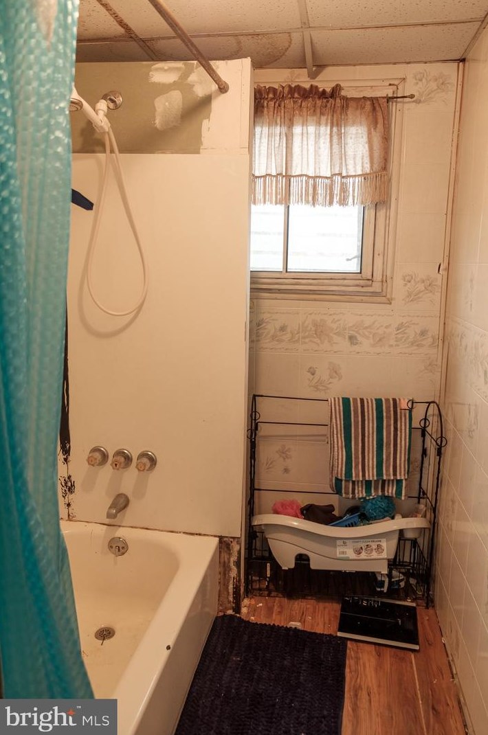 1033 Townsend St, Chester PA  19013-2435 exterior