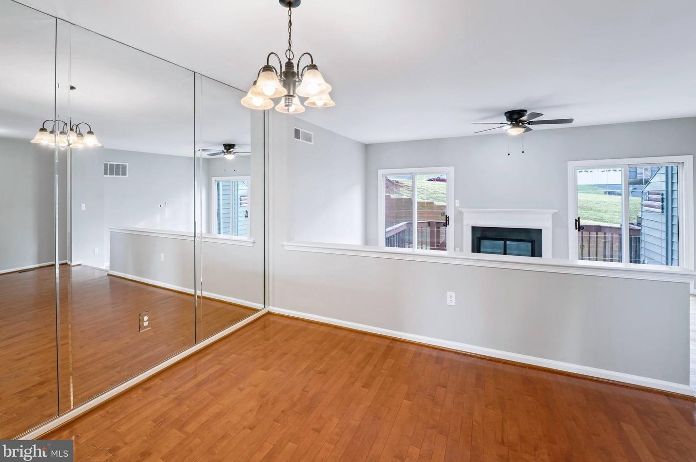 141 Knollwood Ct, Chester PA  19014-1260 exterior