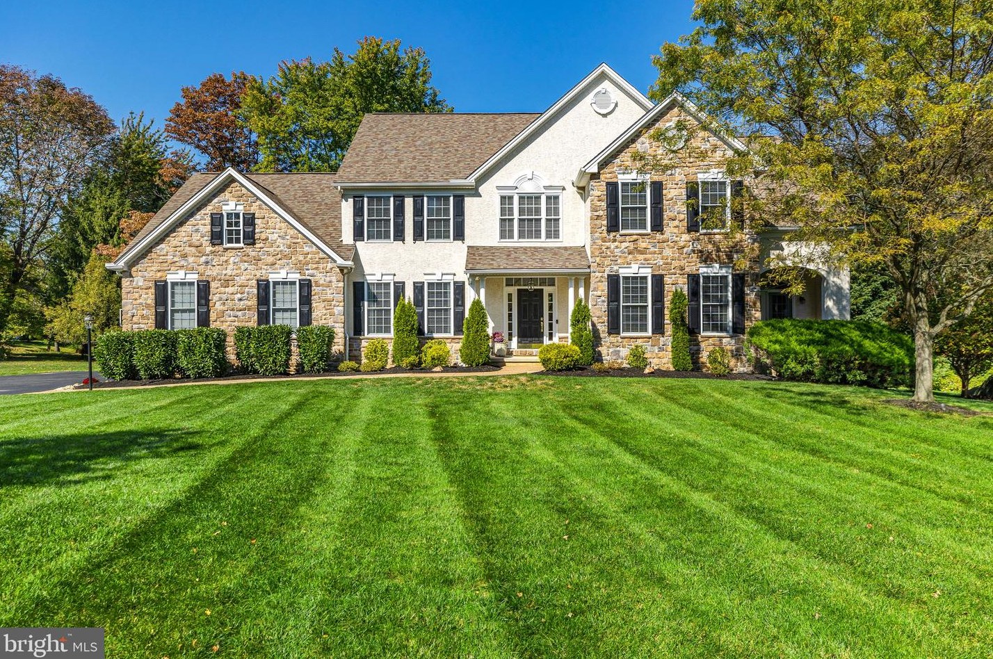 3183 Hammond Ln, Boothwyn, PA 19060