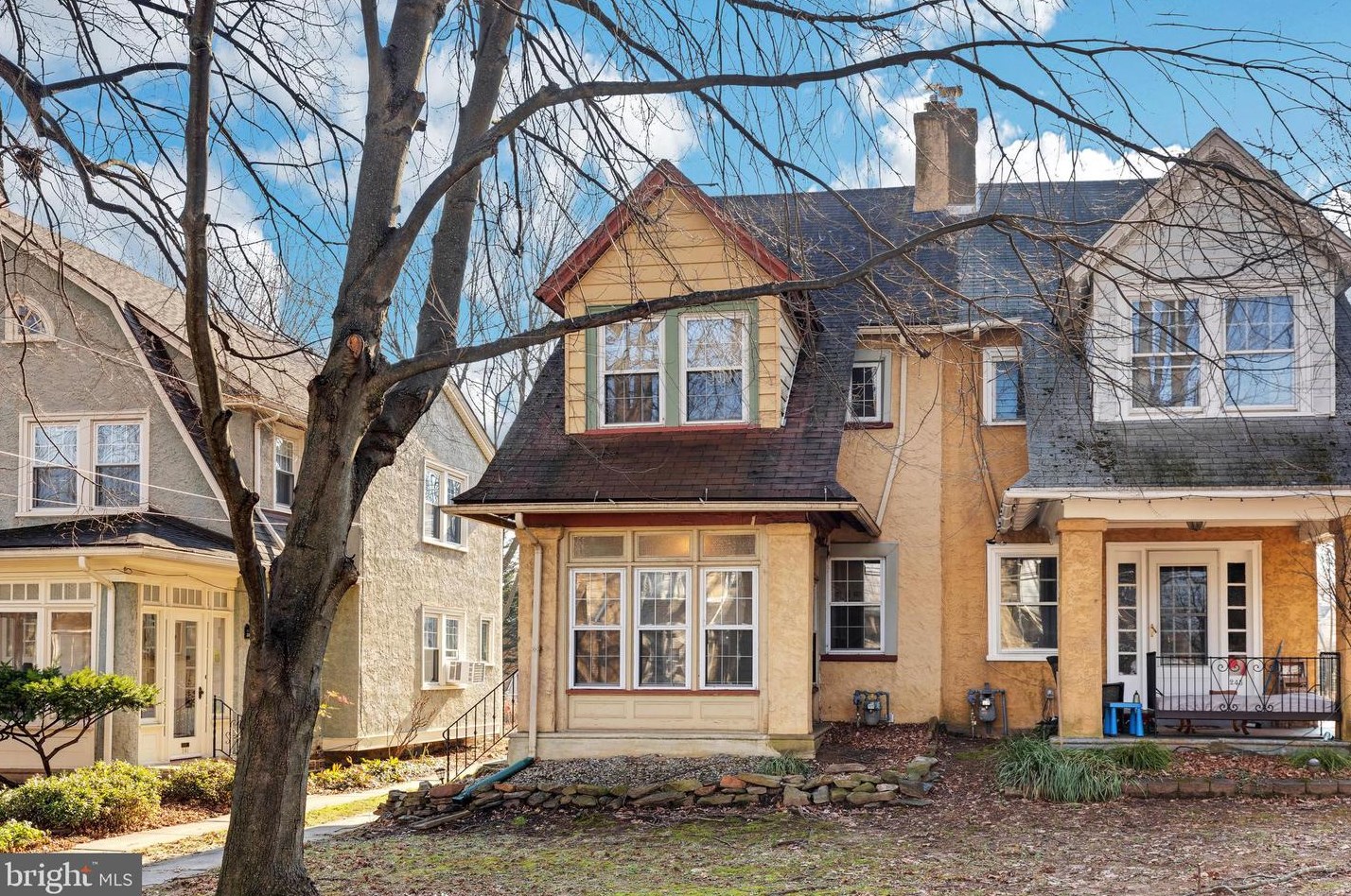 243 Ballymore Rd, Coal Township, PA 19064