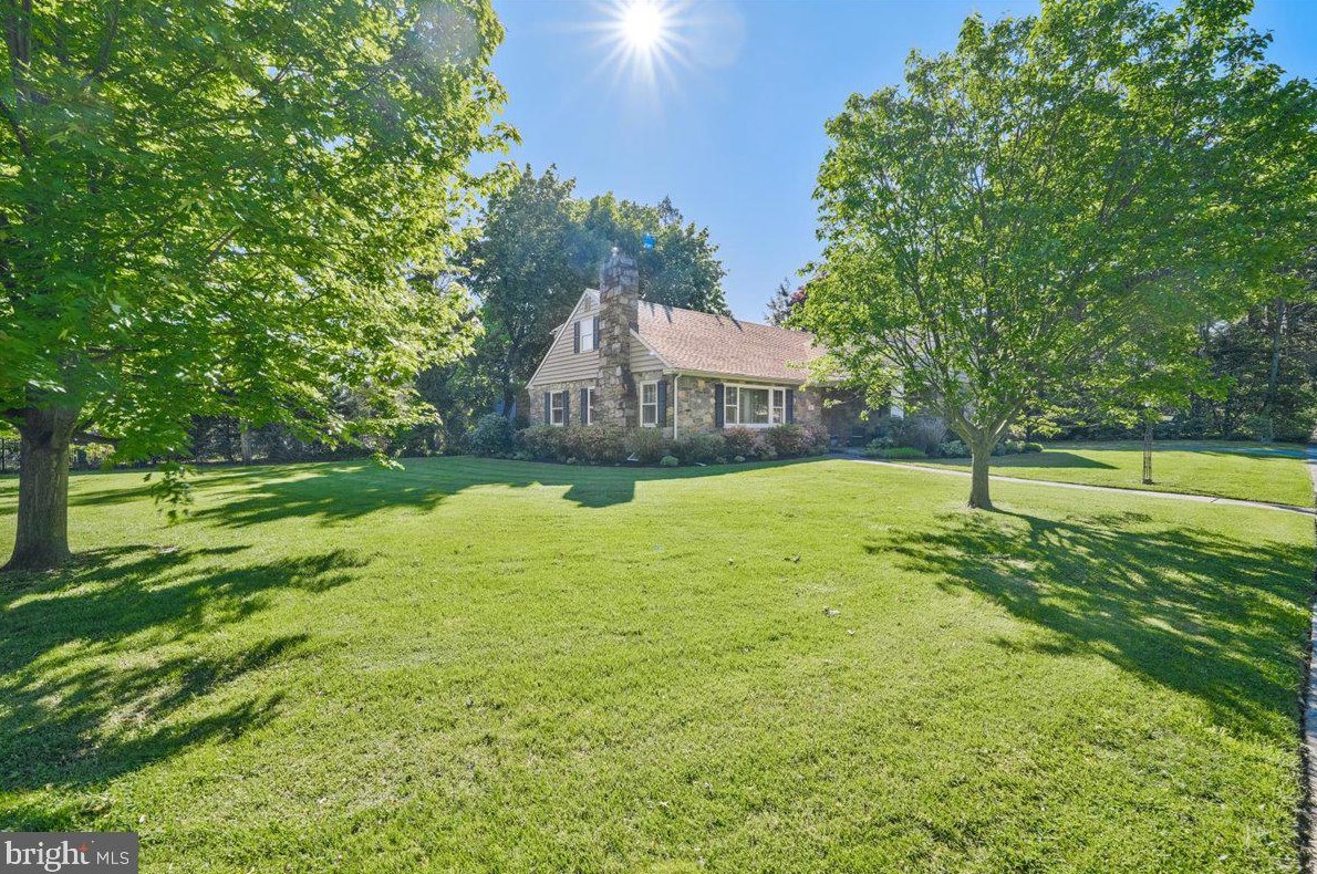 467 Eaton Rd, Oakview, PA 19026