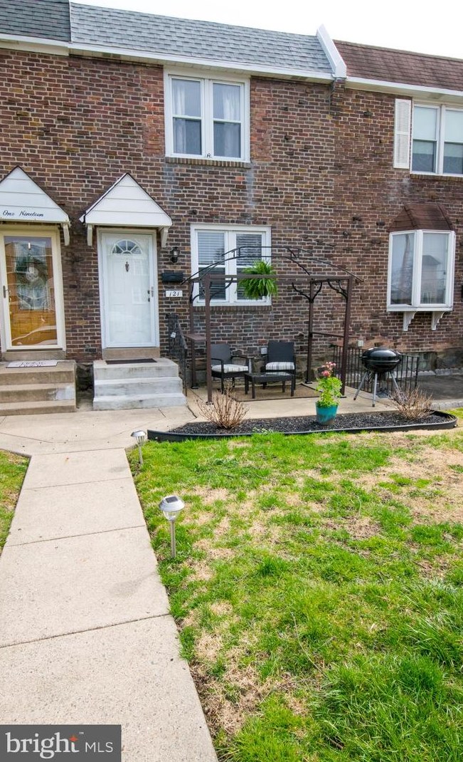 121 Westbridge Rd, Manor, PA 19036