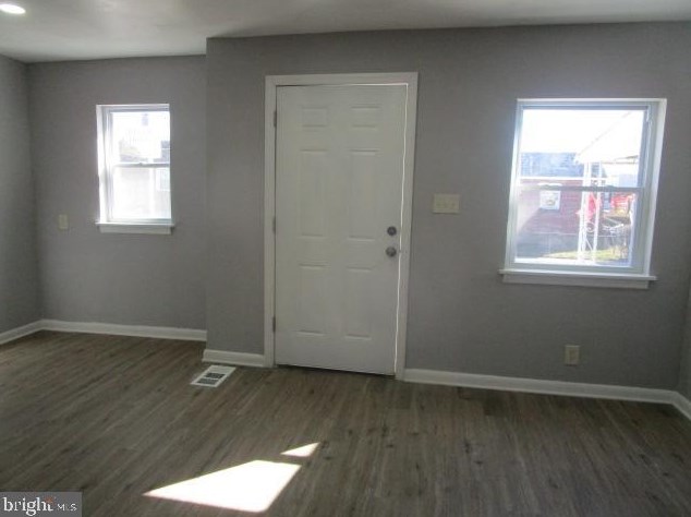 1059 Laurel Rd, Sharon Hill, PA 19079