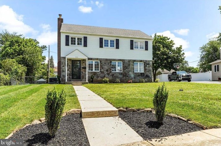311 Ashwood Rd, Coal Township, PA 19064