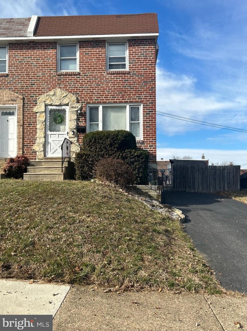 4005 Evans Ln, Oakview, PA 19026