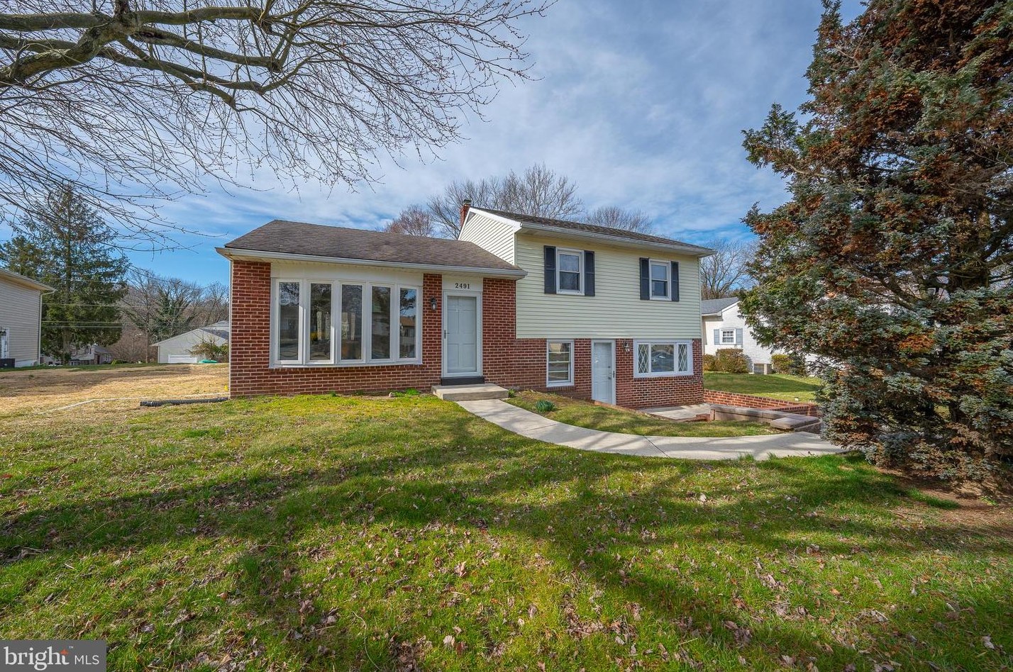 2491 W Helms Manor, Boothwyn, PA 19061