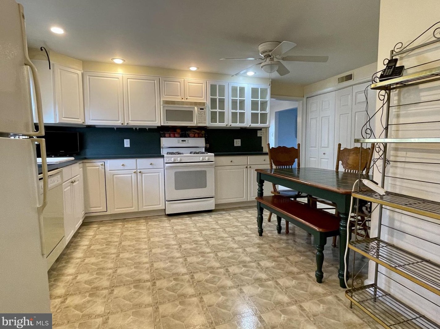 2225 Clayton Rd, Rutledge PA  19070-1309 exterior