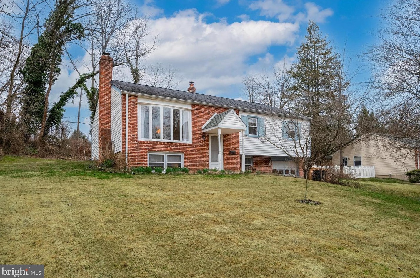 102 Deer Ln, Newtown Square, PA 19073-4307