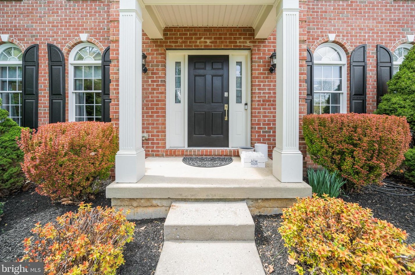 17 Great Oak Dr, Glen Mills, PA 19342