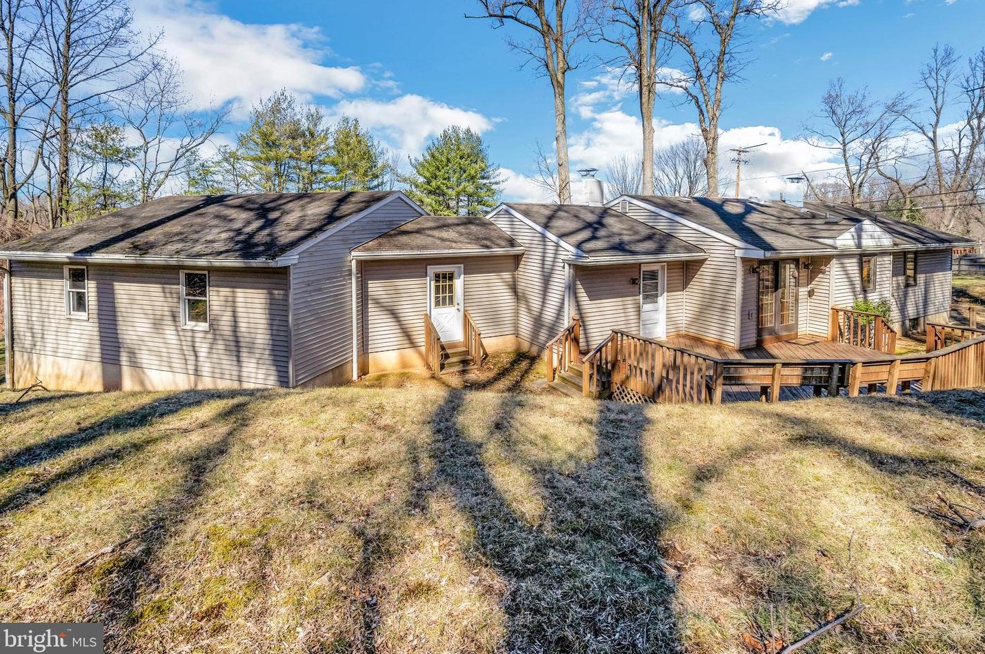701 County Line Rd, Ithan, PA 19085