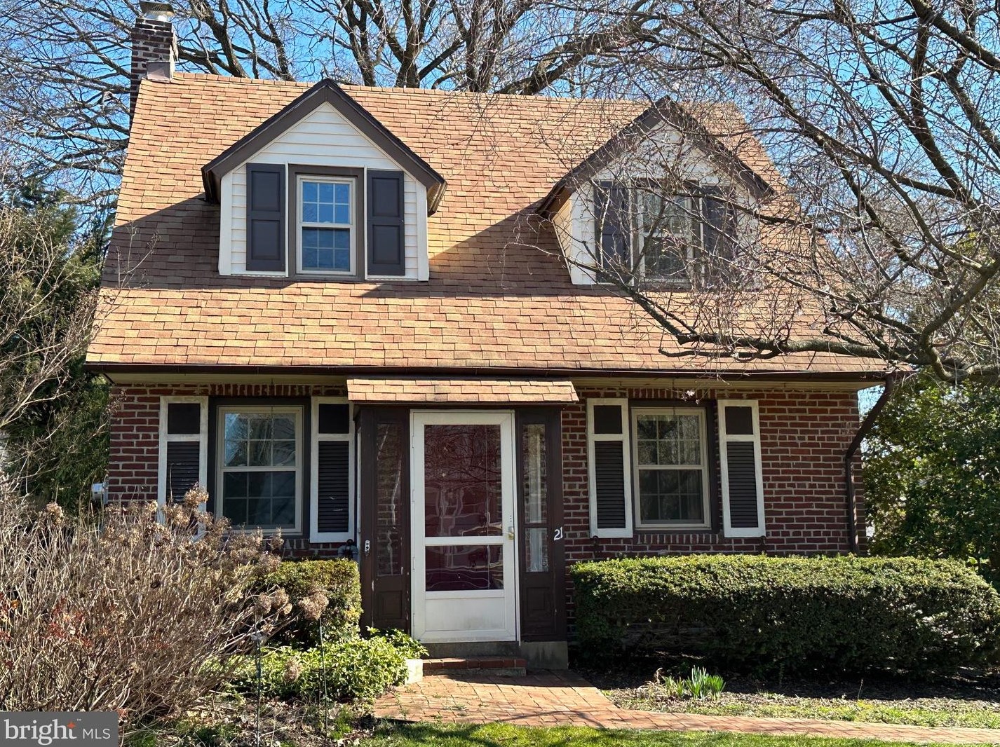 21 N Overhill Rd, Coal Township, PA 19063