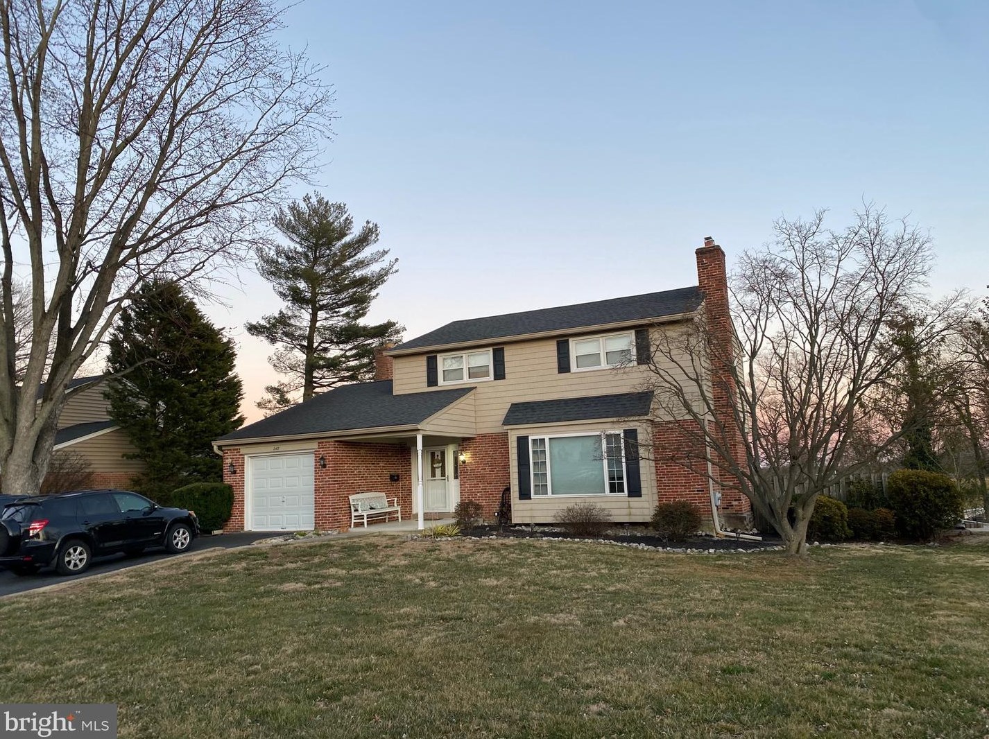 245 Hemlock Ln, Coal Township, PA 19064