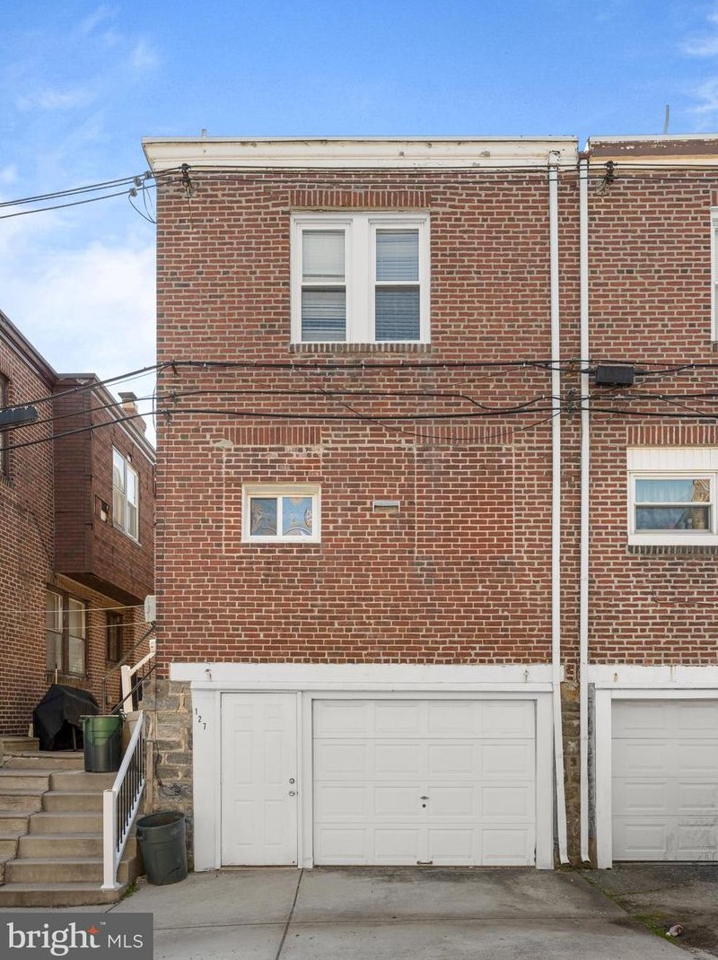 127 High St, Sharon Hill, PA 19079