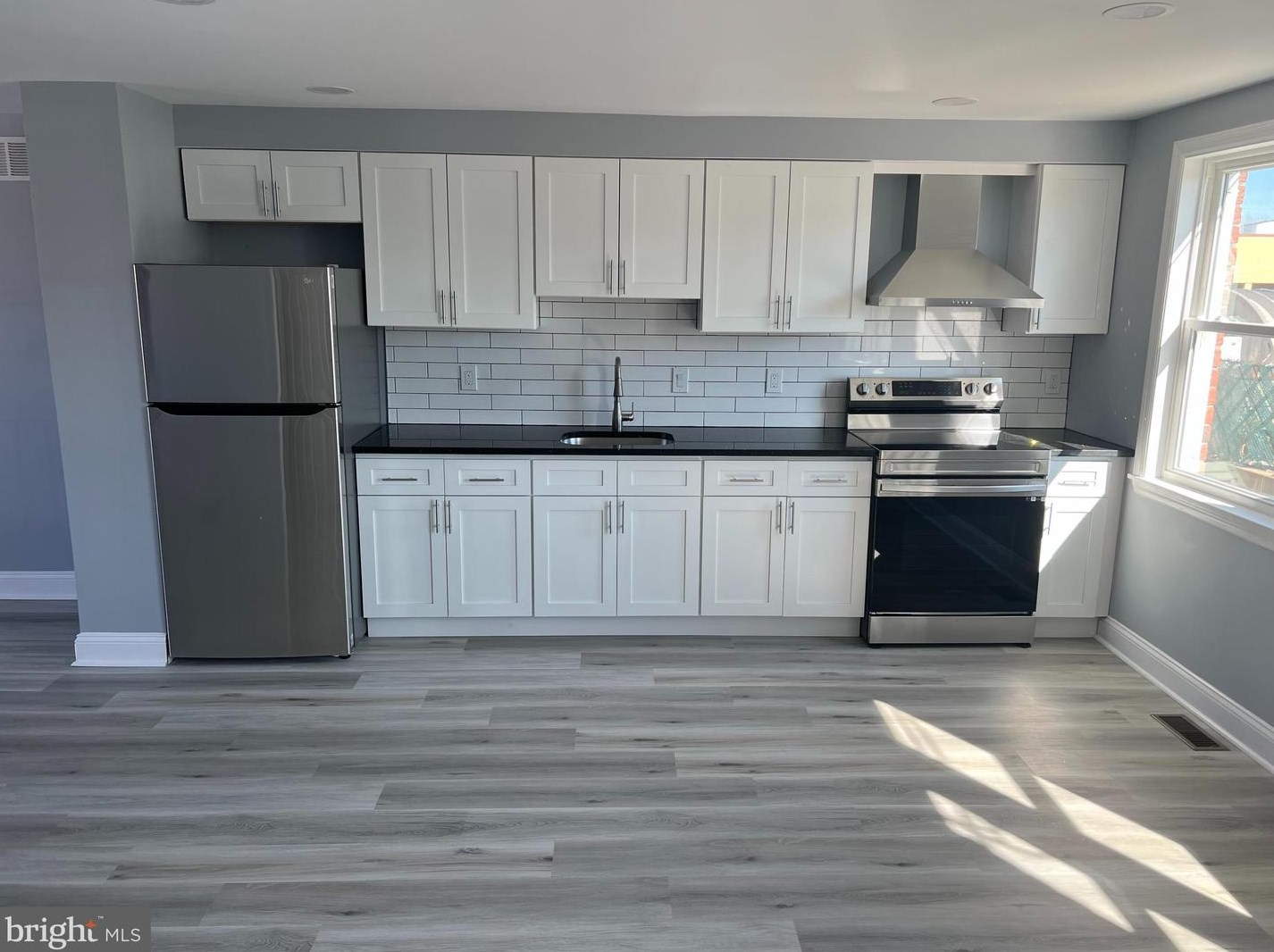 1425 Clifton Ave, Sharon Hill, PA 19079-2420
