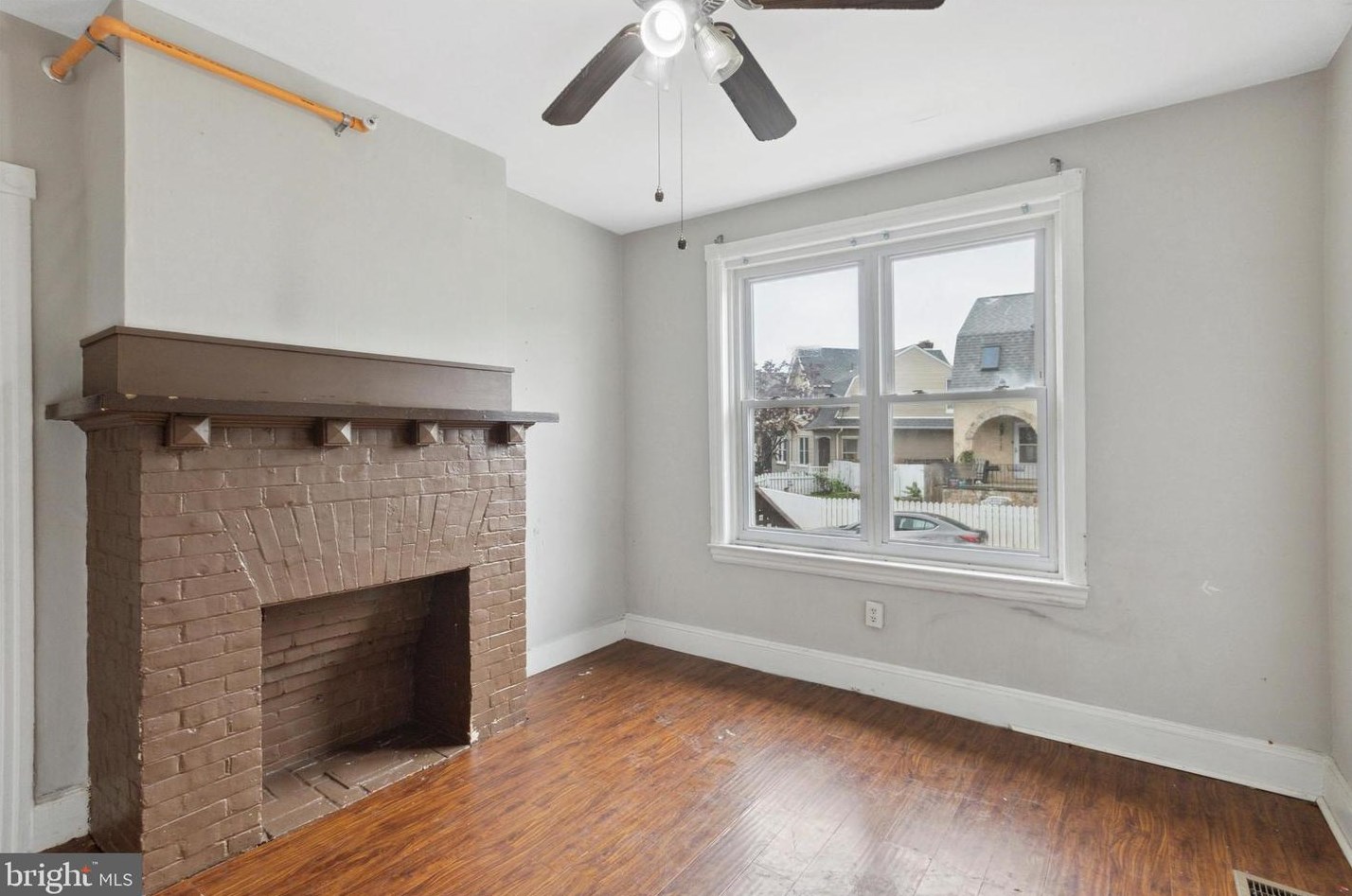 9 Spruce St, Boothwyn, PA 19061