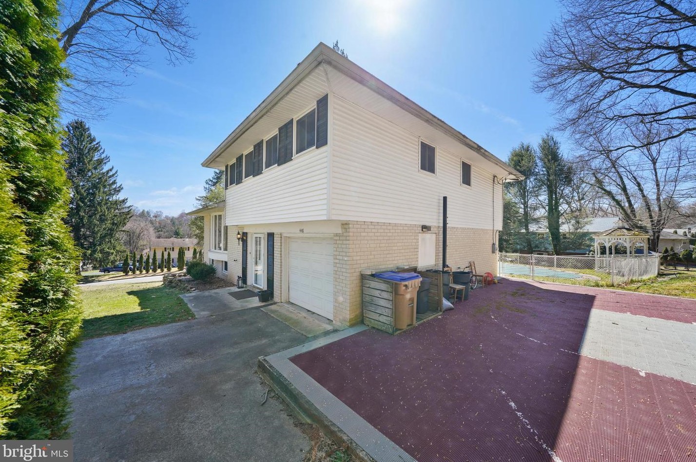 448 Malin Rd, Newtown Square, PA 19073