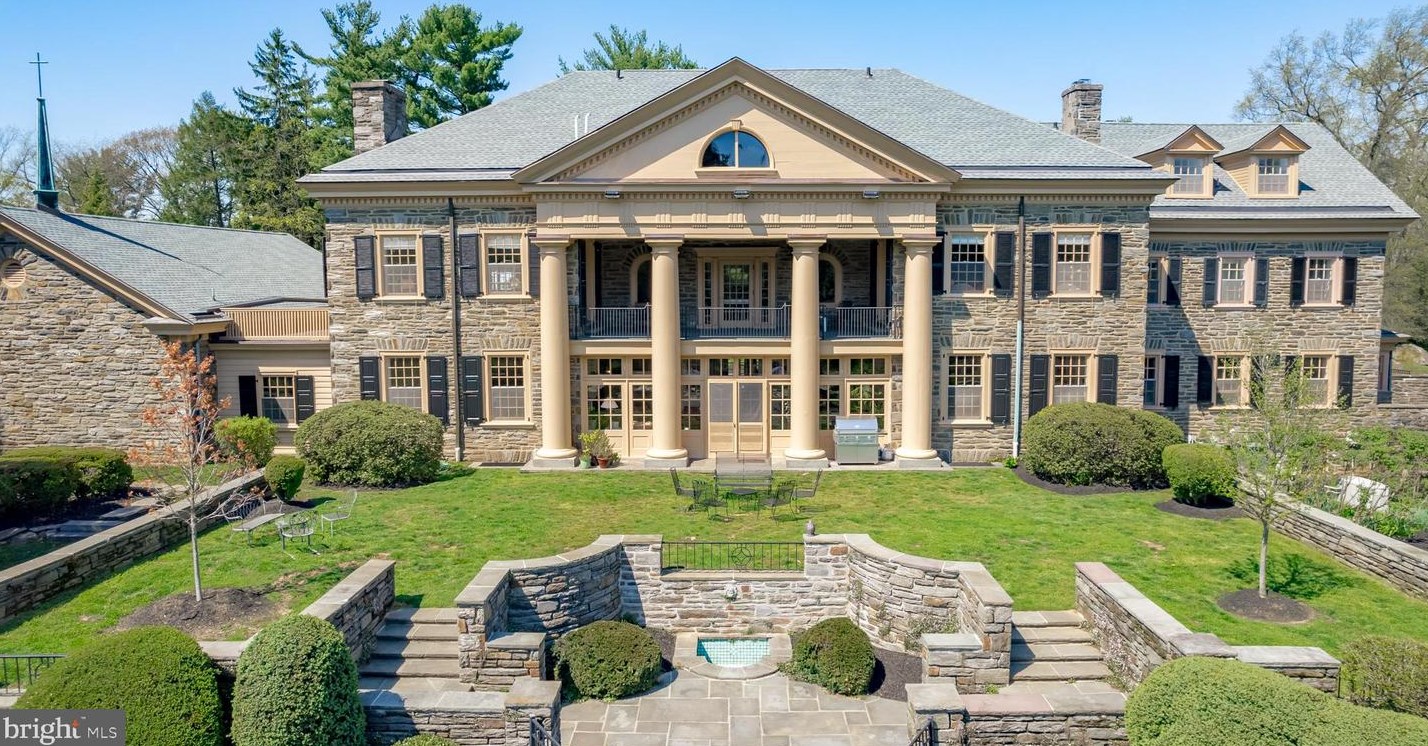 210 White Tail Ln, Media, PA 19063