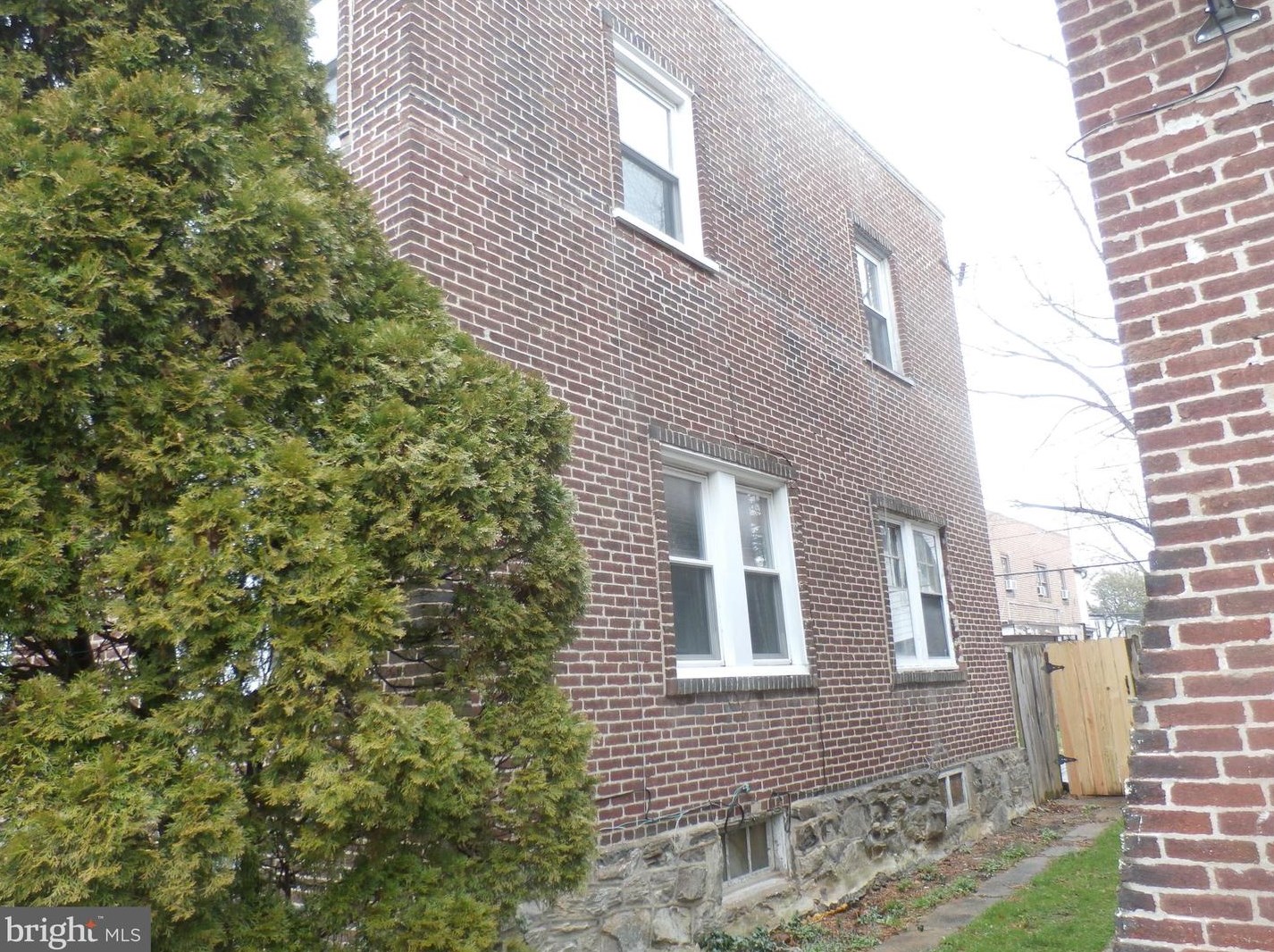 23 Mowry St, Chester, PA