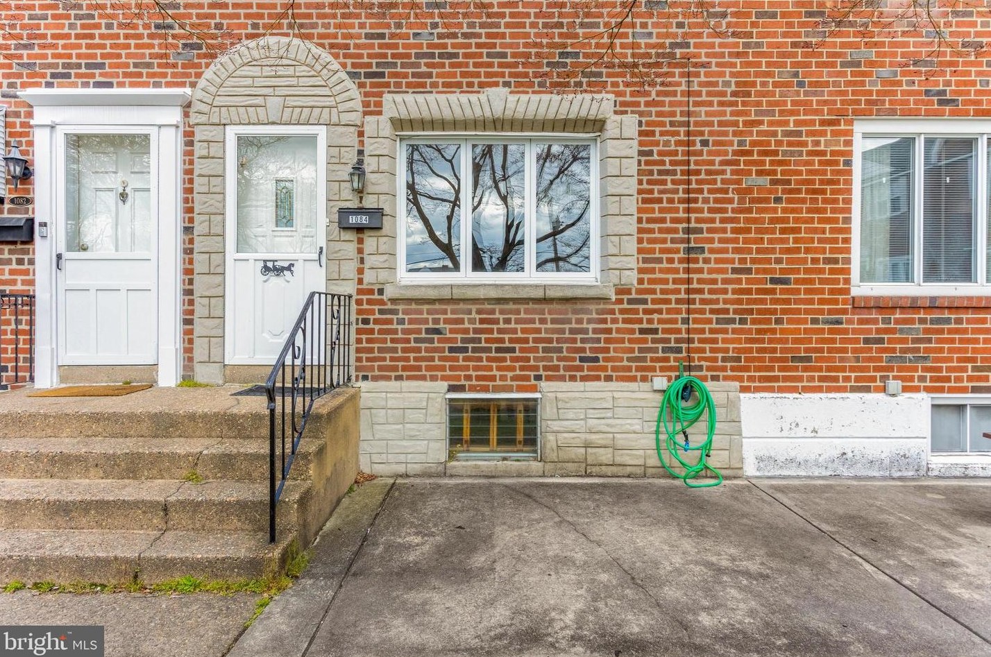 1084 Glen Cir, Manor, PA 19036