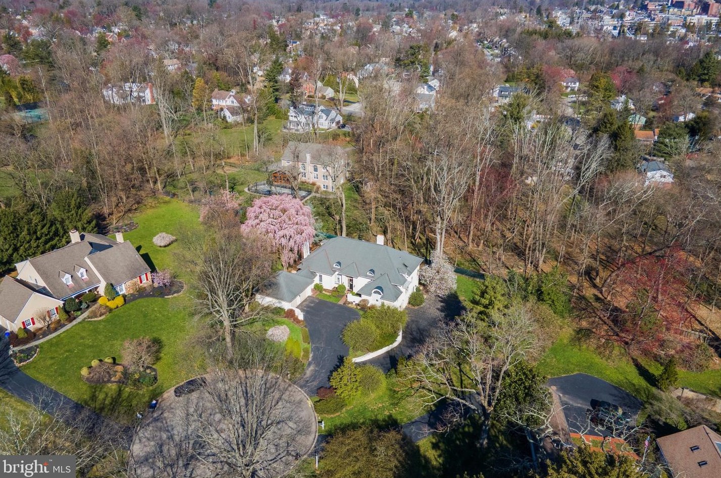 9 Spring Mill Ln, Haverford, PA 19041