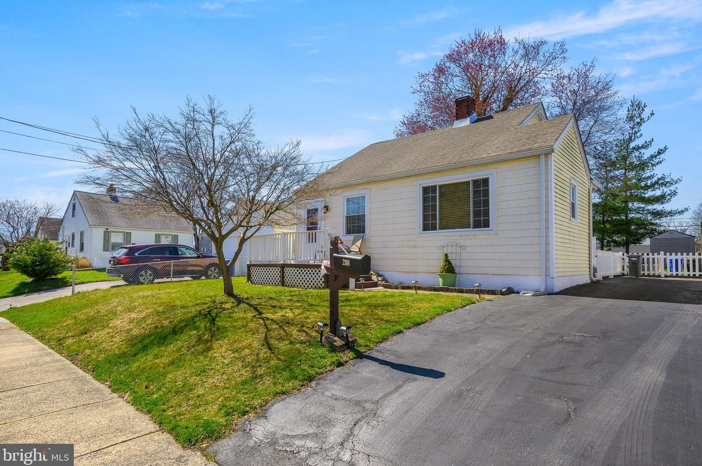 208 Pennsylvania Ave, Prospect Park, PA 19076-1723