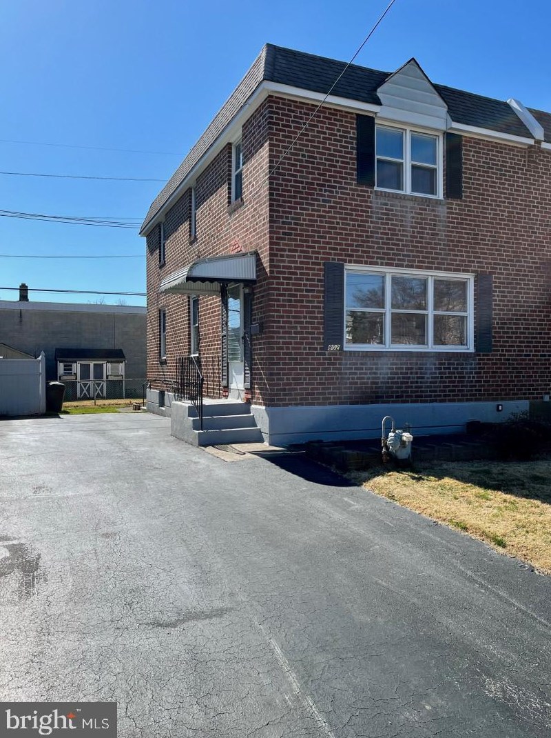 802 2nd Ave, Folsom, PA 19033