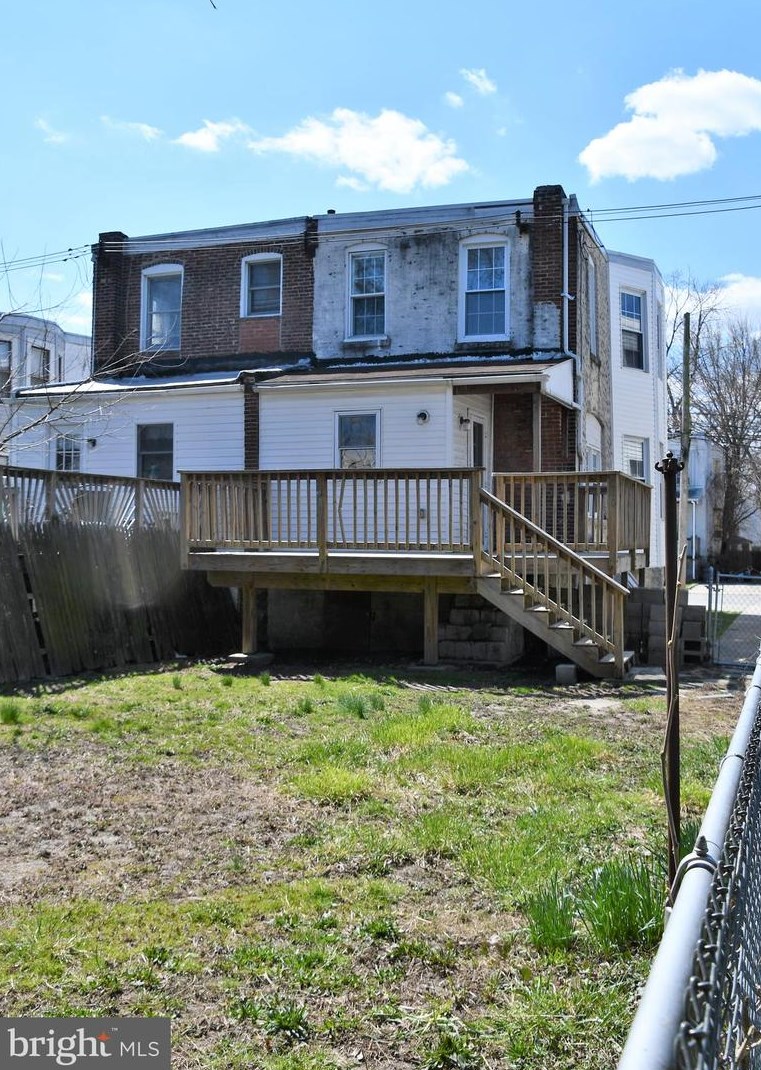 220 Cedar Ave, Holmes, PA 19043
