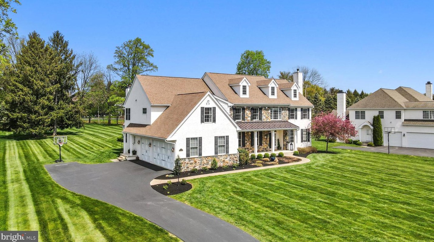 9 Blantyre Cir, Thornton, PA 19373