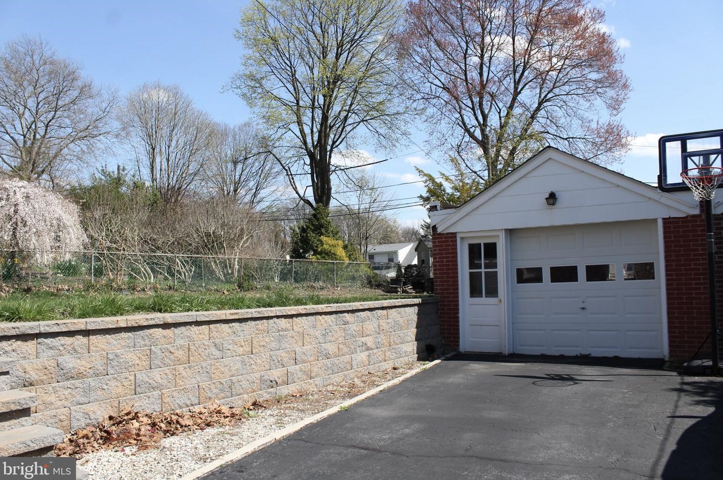 787 Eaton Rd, Coal Township, PA 19064