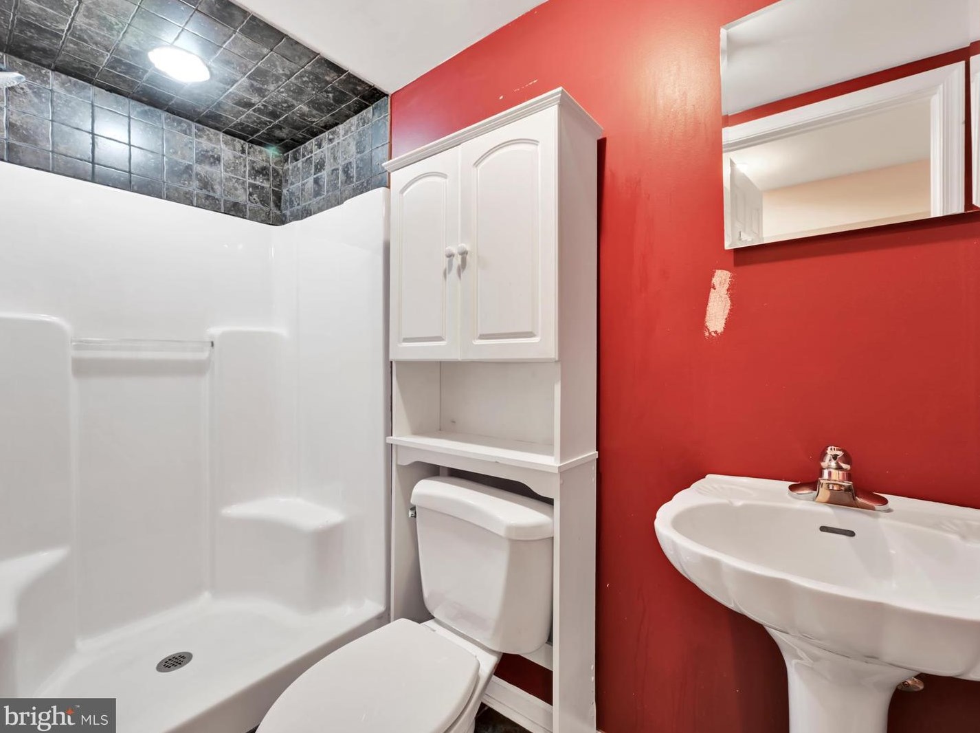 19 Beechwood Rd, Chester PA  19015-3208 exterior