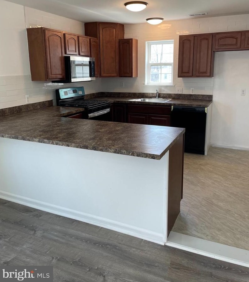 3 Union St, Boothwyn, PA 19061