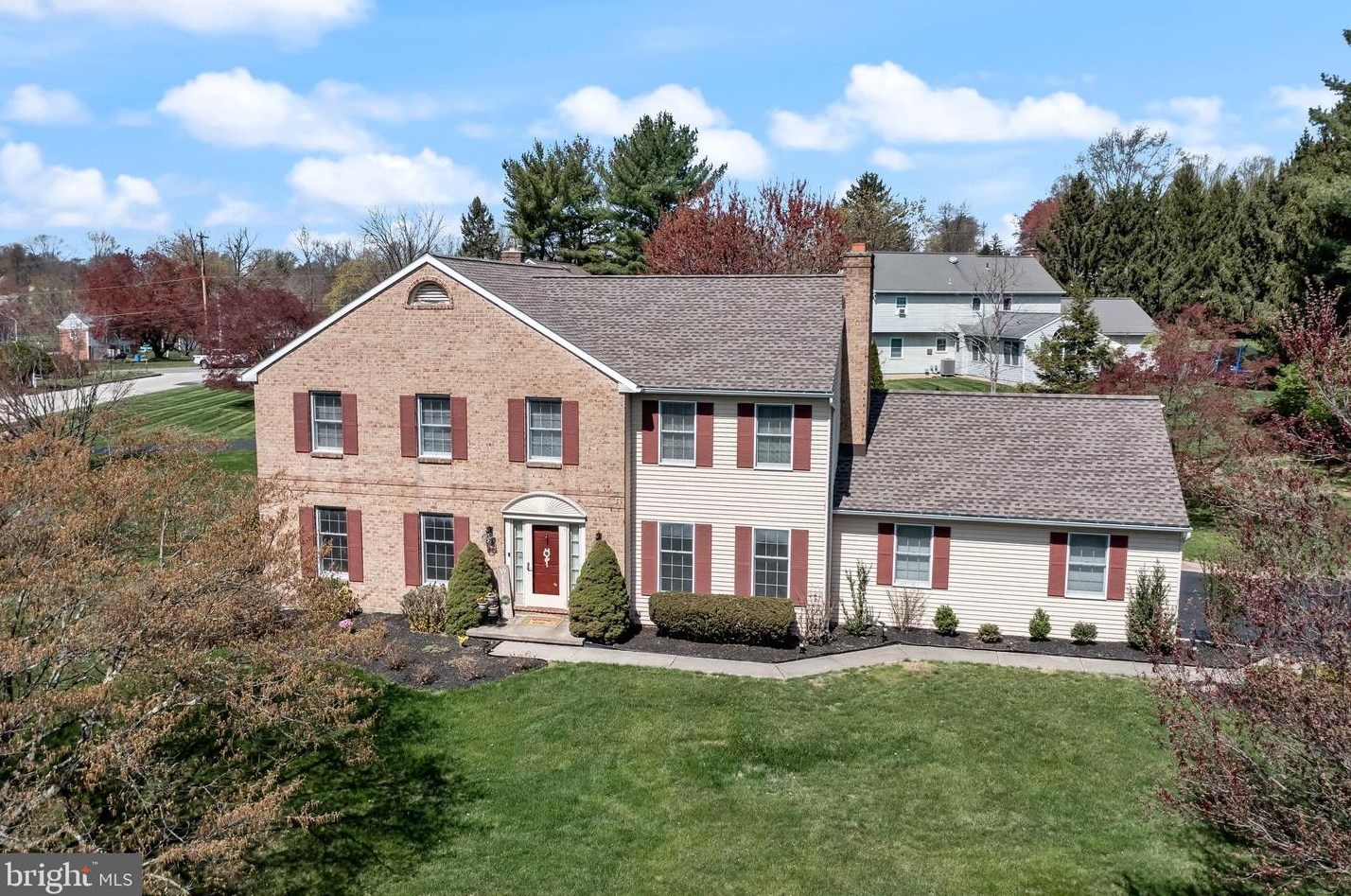 1 Clearbrook Rd, Newtown Square, PA 19073