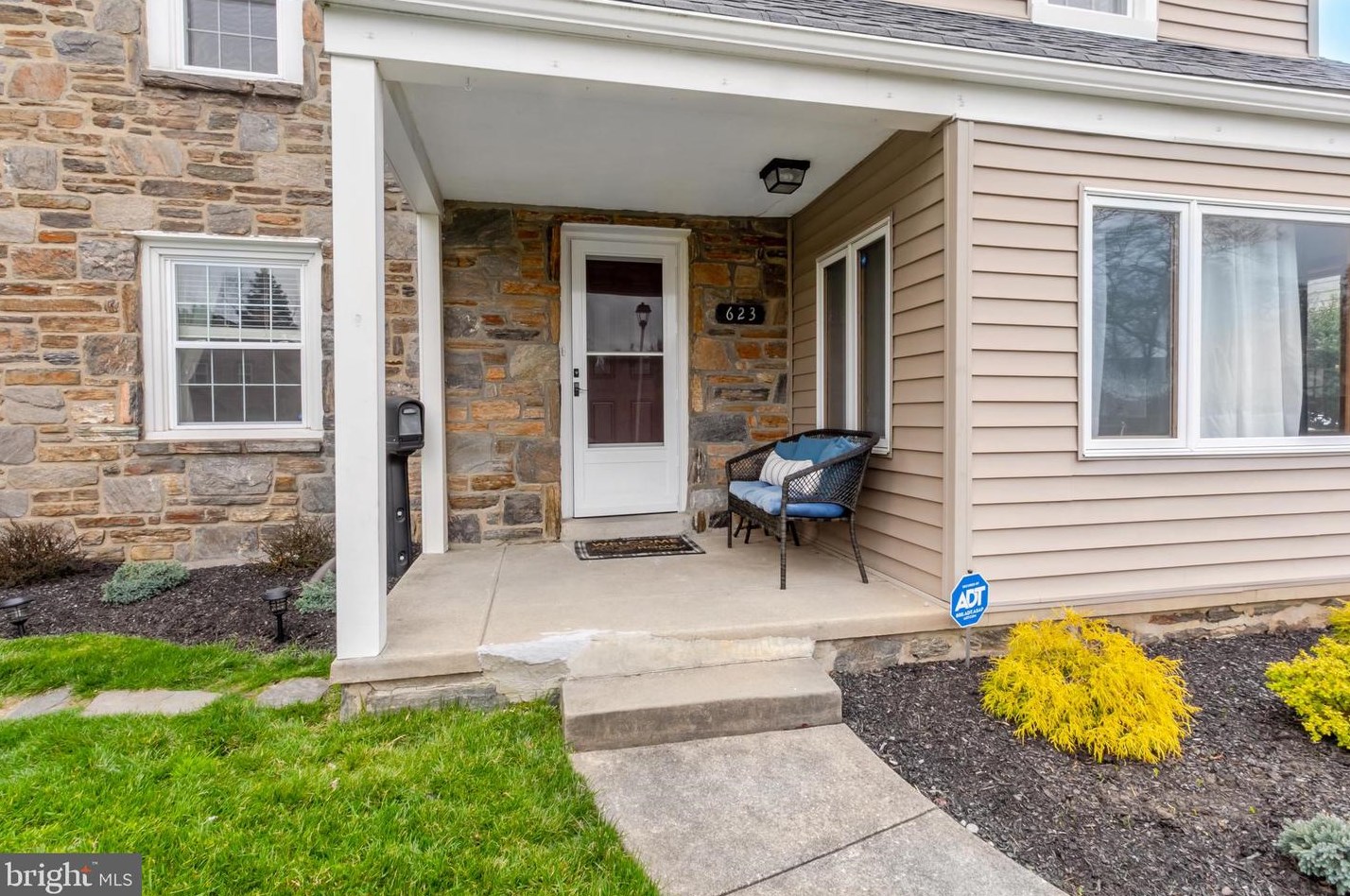 623 Villa Rd, Oakview, PA 19026