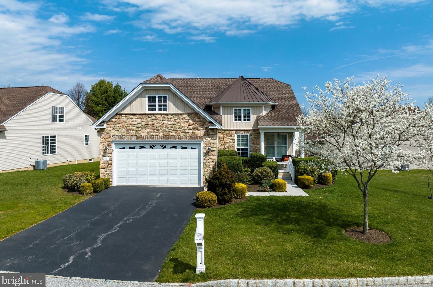 1704 Magnolia Ct, Boothwyn, PA 19061