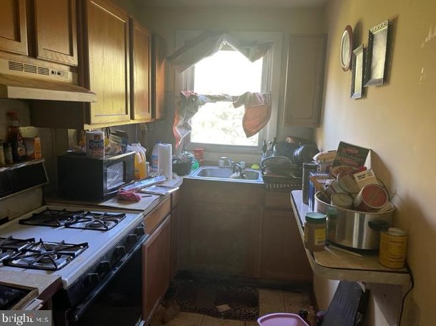 340 15th St, Chester PA  19013-5316 exterior